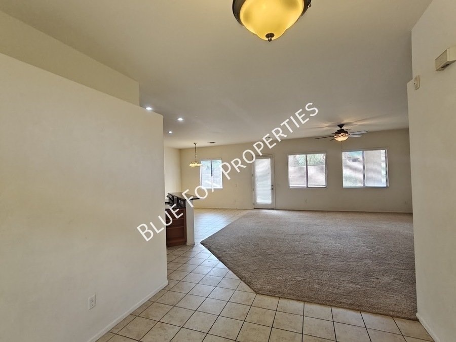 Gorgeous home in Sahuarita, enjoy all of the amenities the community has to offer! property image