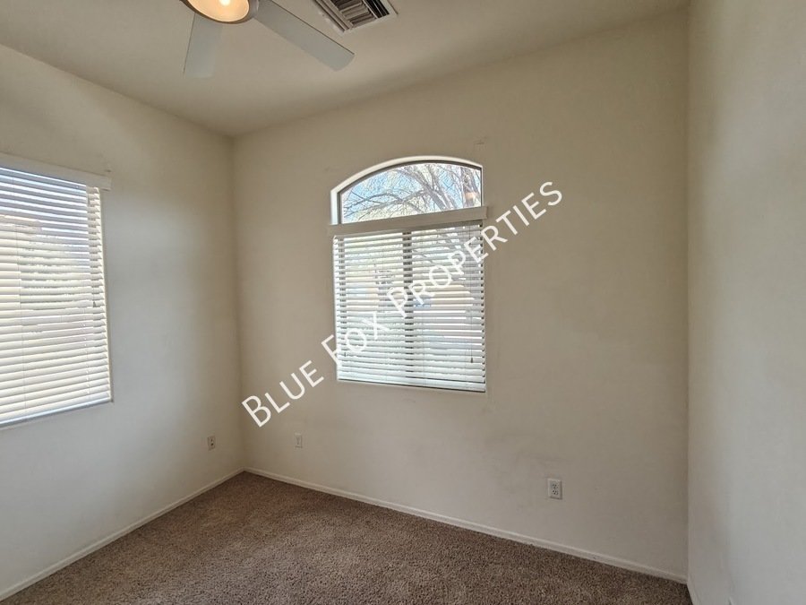 Gorgeous home in Sahuarita, enjoy all of the amenities the community has to offer! property image