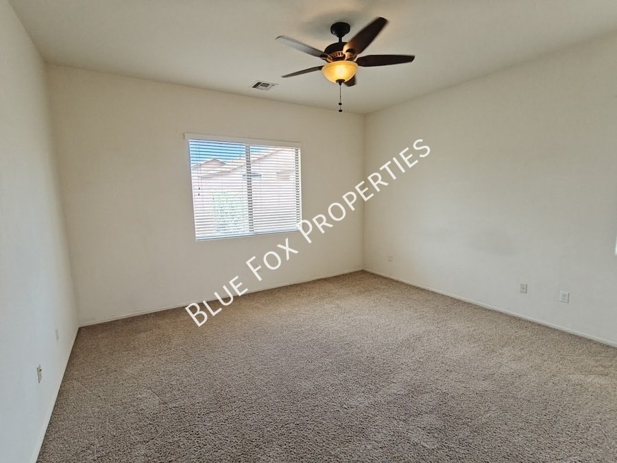 Gorgeous home in Sahuarita, enjoy all of the amenities the community has to offer! property image