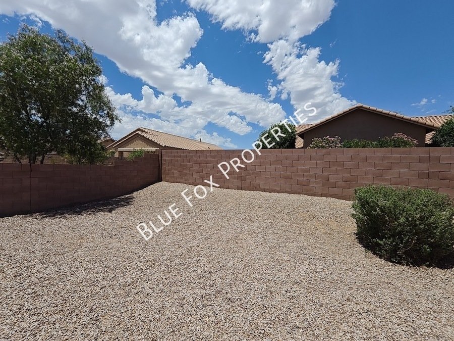 Gorgeous home in Sahuarita, enjoy all of the amenities the community has to offer! property image
