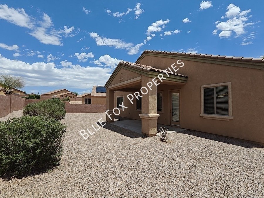 Gorgeous home in Sahuarita, enjoy all of the amenities the community has to offer! property image
