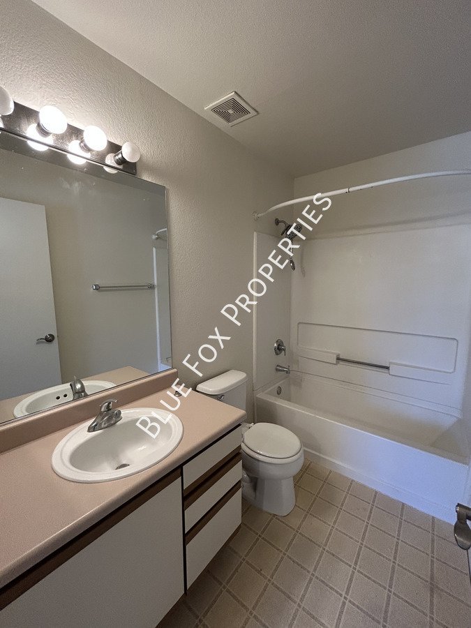 Beautiful 3 bed 2 bath Home! property image