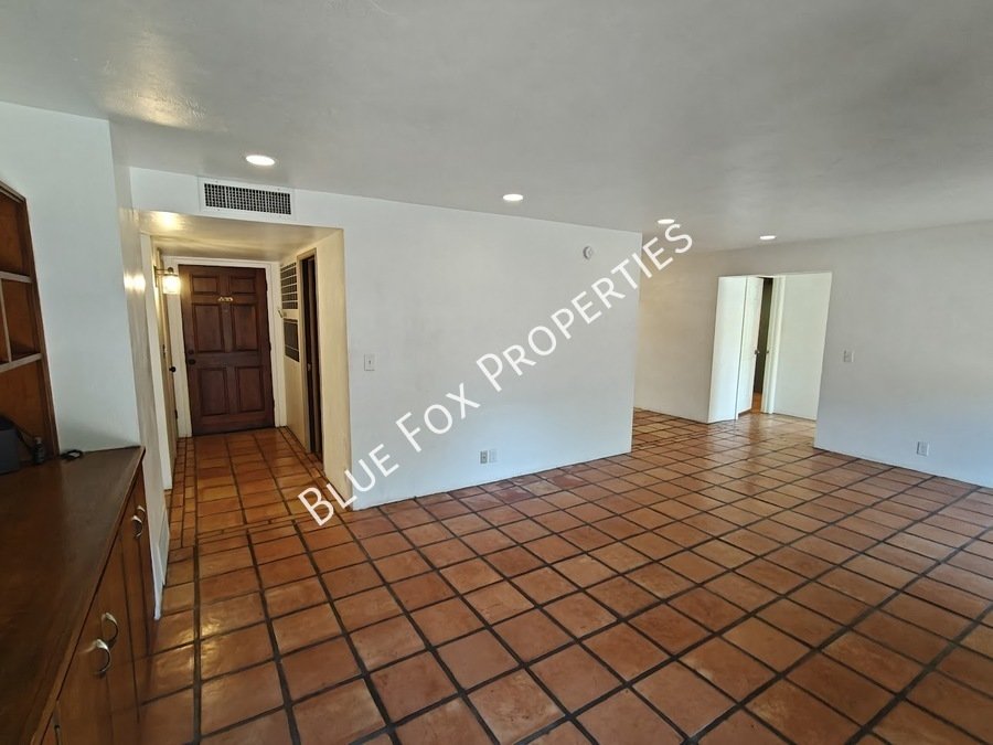 2781 W Calle Carapan property image