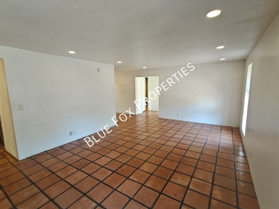 2781 W Calle Carapan property image