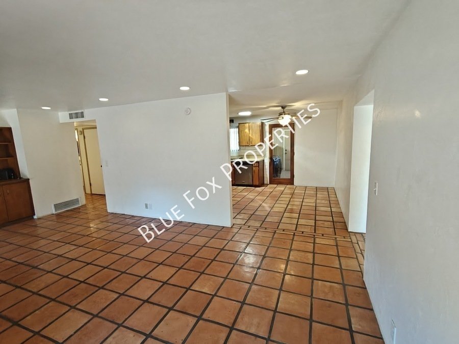 2781 W Calle Carapan property image