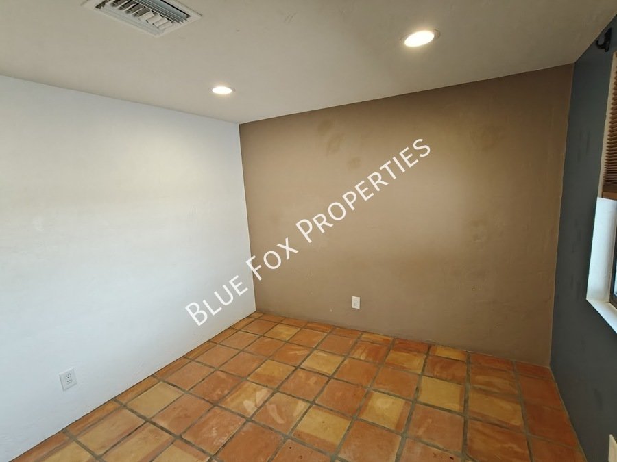 2781 W Calle Carapan property image