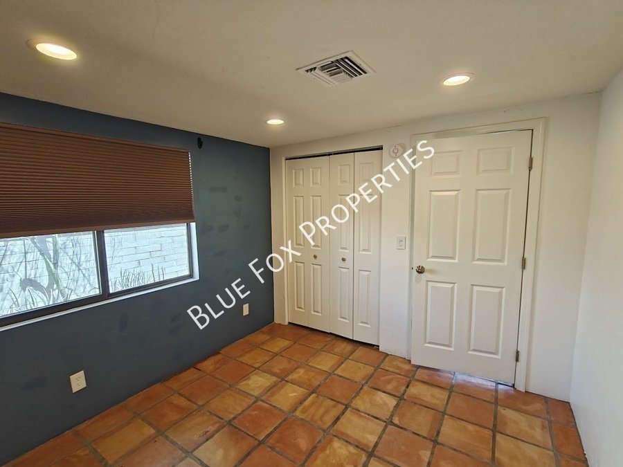2781 W Calle Carapan property image