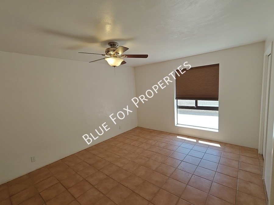 2781 W Calle Carapan property image