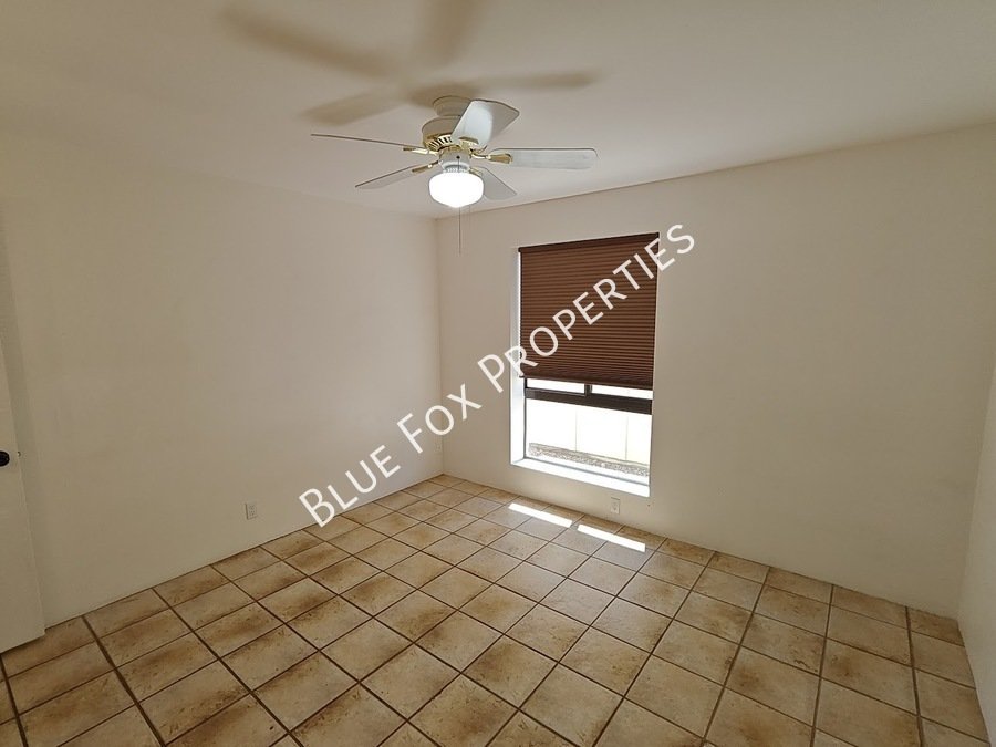 2781 W Calle Carapan property image