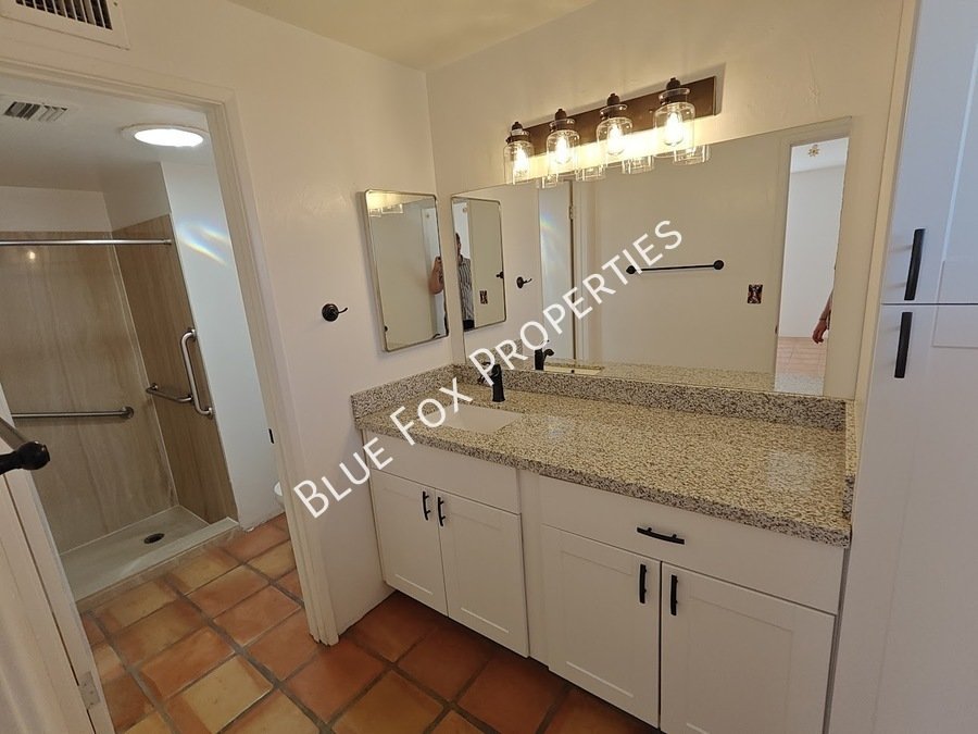 2781 W Calle Carapan property image