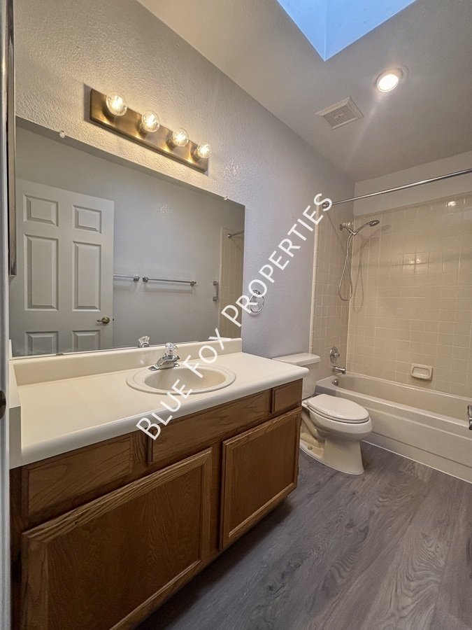 1721 W Dalehaven Cir property image