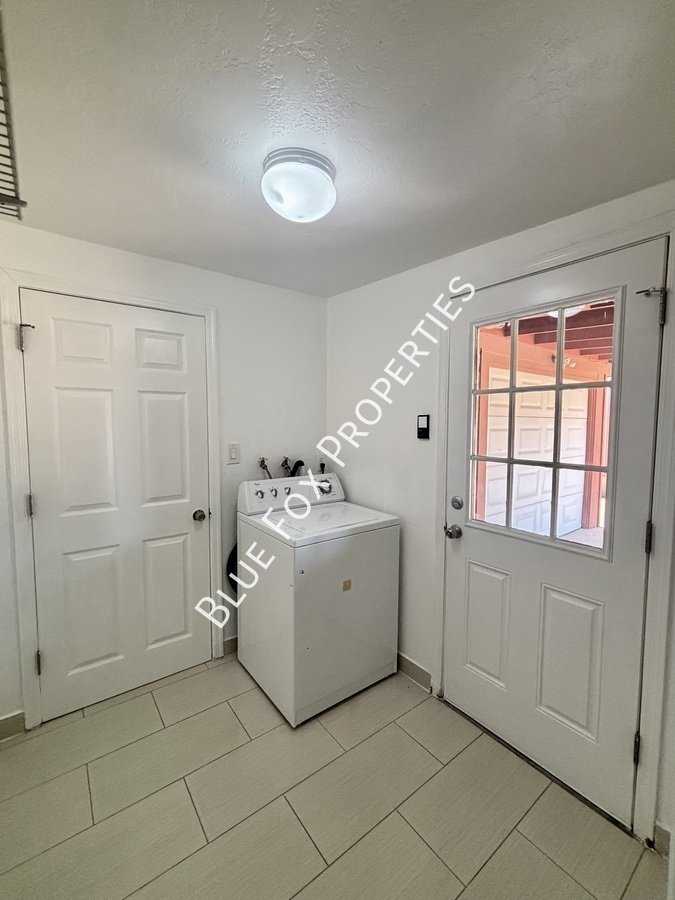 7329 E 28th Pl property image