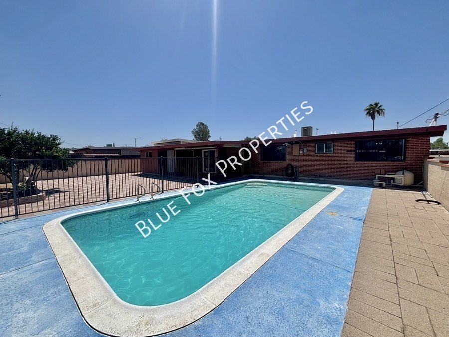 7329 E 28th Pl property image