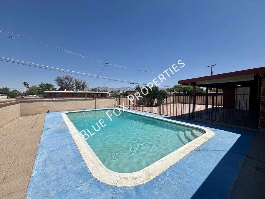 7329 E 28th Pl property image
