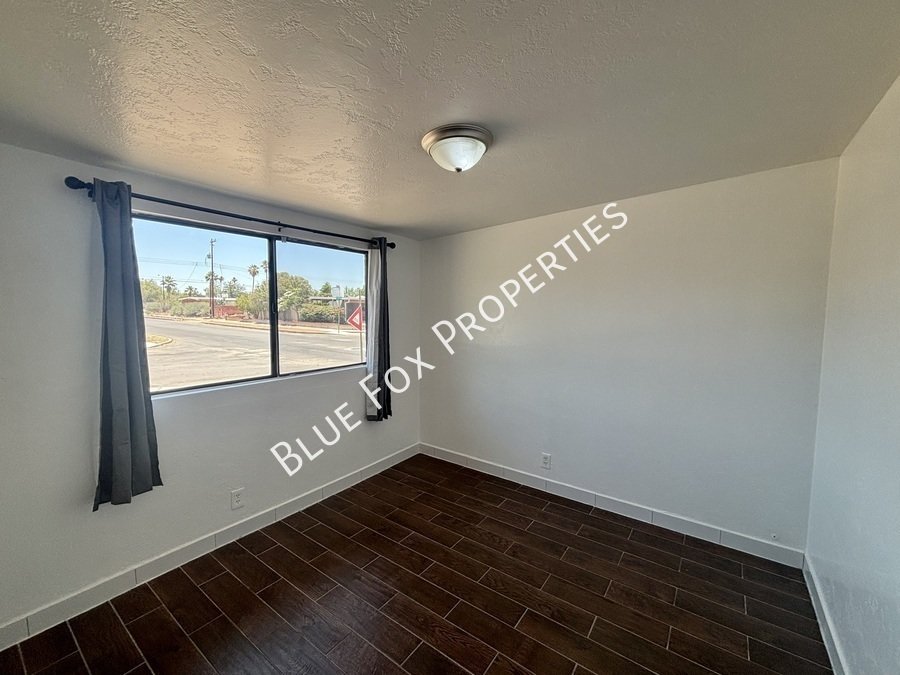 7329 E 28th Pl property image