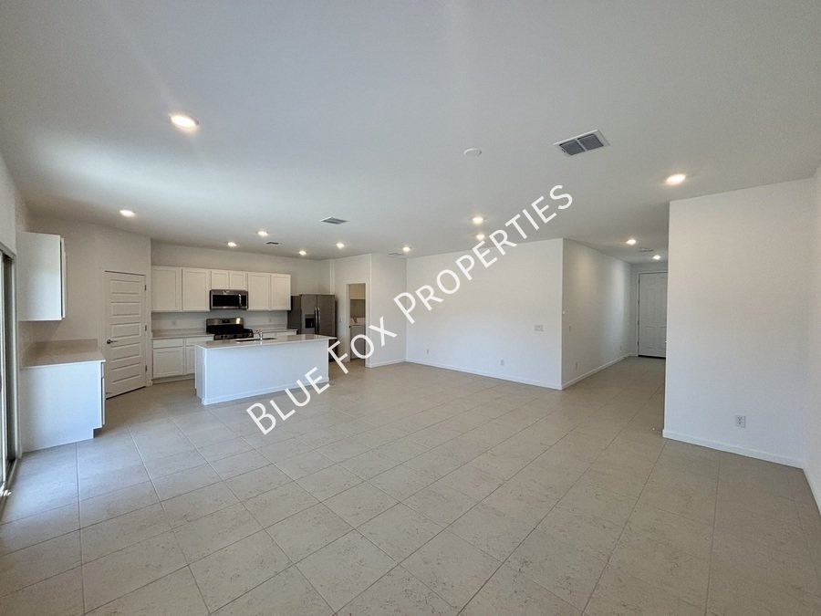 10253 West Sumullen St property image