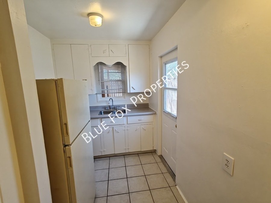 Comfortable and close to shopping and more! property image