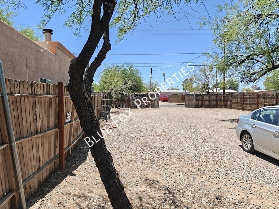 Comfortable and close to shopping and more! property image