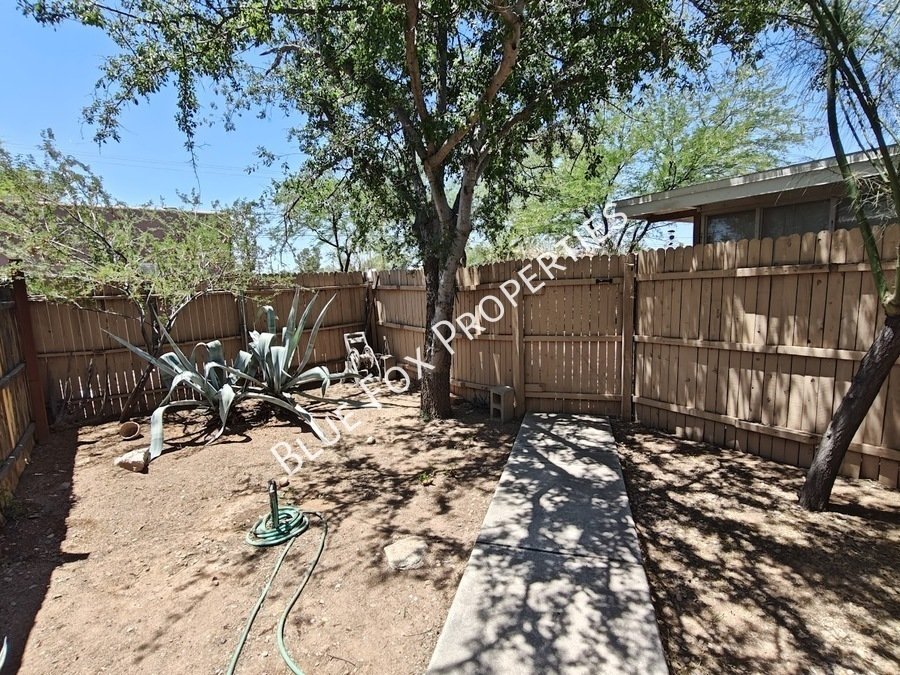 Comfortable and close to shopping and more! property image