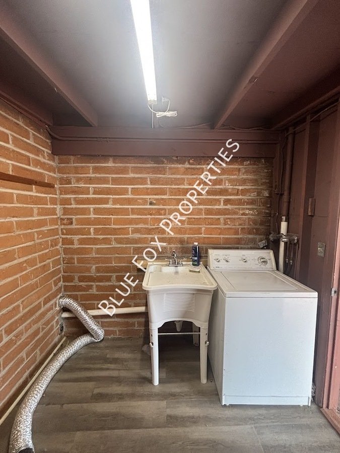 729 N Alamo Avenue property image