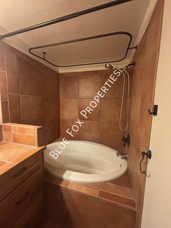 729 N Alamo Avenue property image