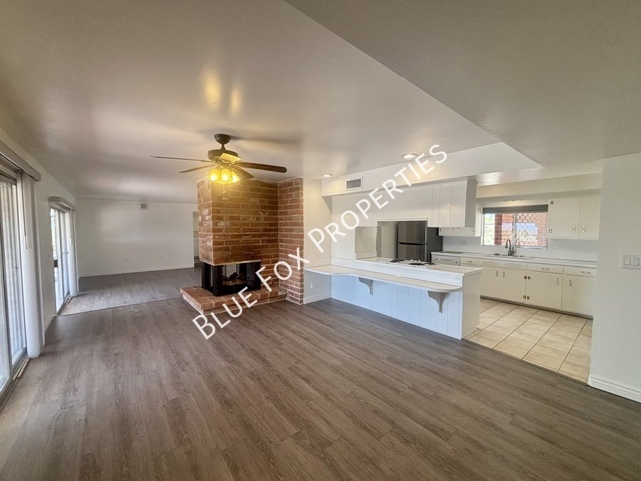 900 E Vía Lucitas property image