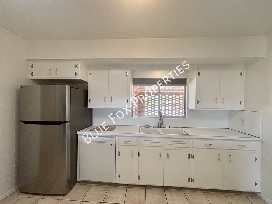 900 E Vía Lucitas property image