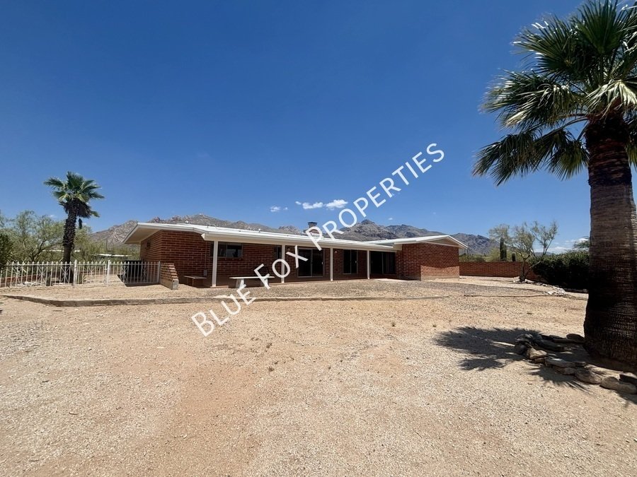 900 E Vía Lucitas property image