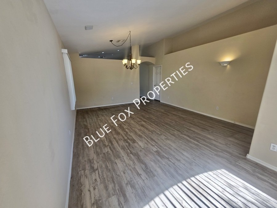 6078 N Panorama Park Dr property image