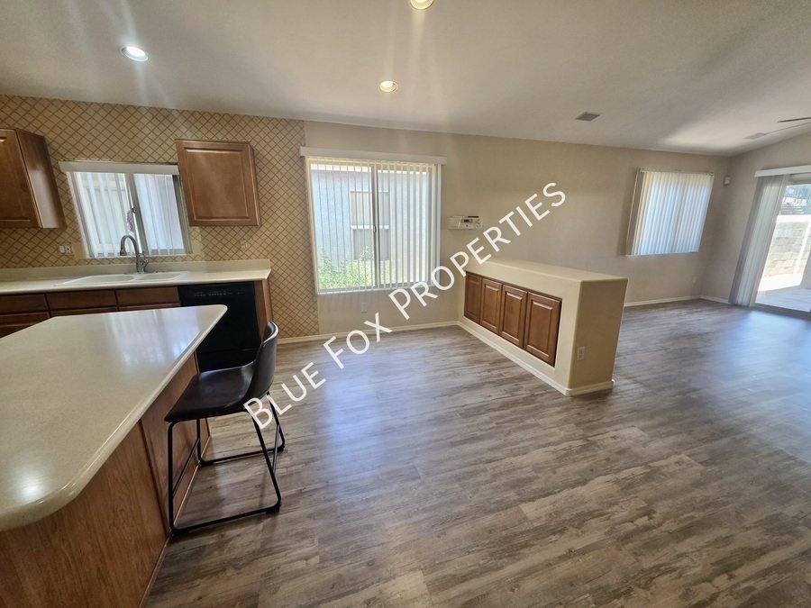 6078 N Panorama Park Dr property image
