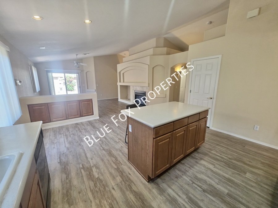 6078 N Panorama Park Dr property image