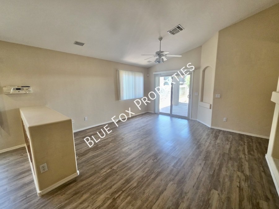 6078 N Panorama Park Dr property image