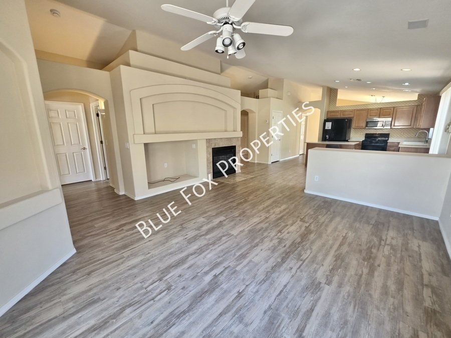 6078 N Panorama Park Dr property image