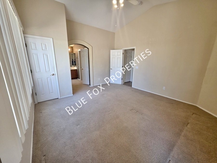6078 N Panorama Park Dr property image