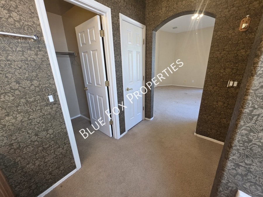 6078 N Panorama Park Dr property image