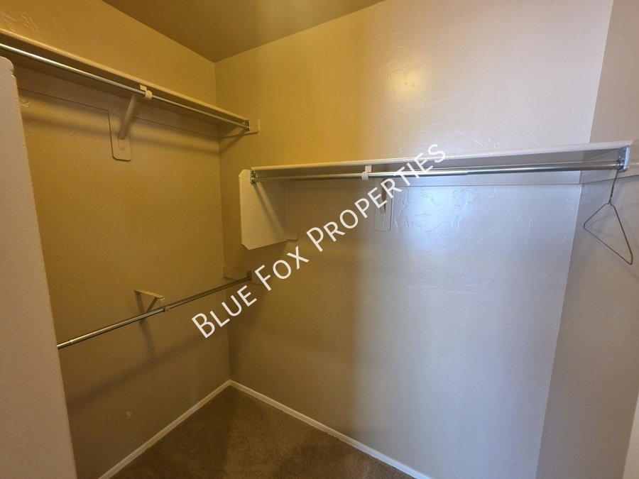 6078 N Panorama Park Dr property image