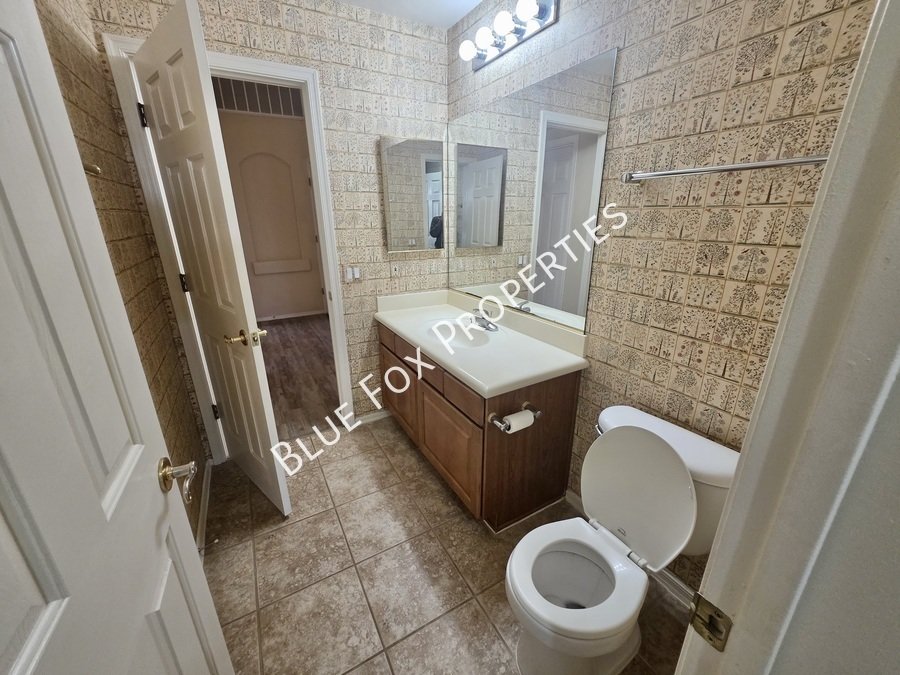 6078 N Panorama Park Dr property image
