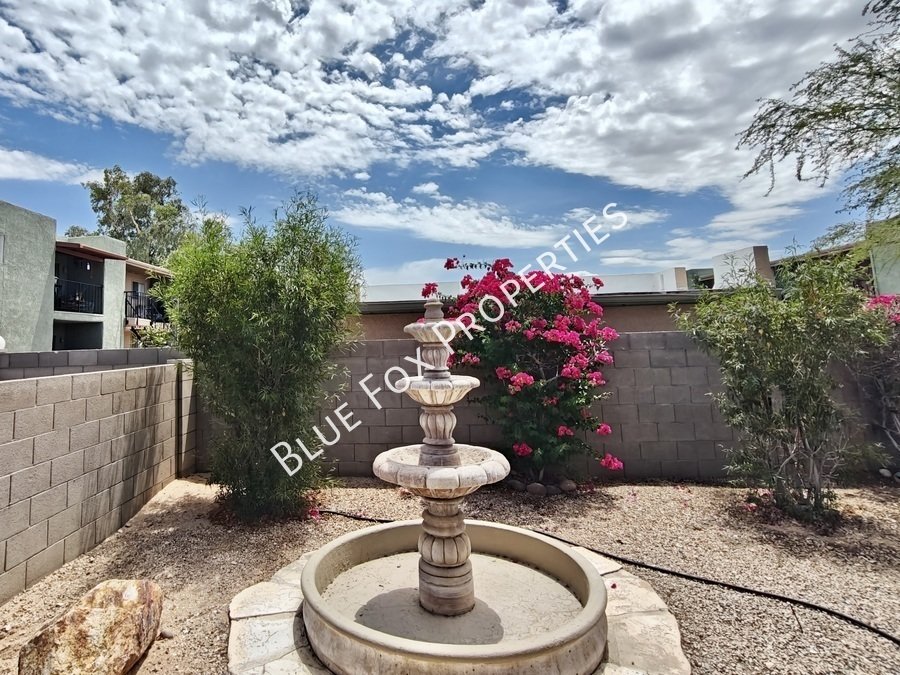 6078 N Panorama Park Dr property image