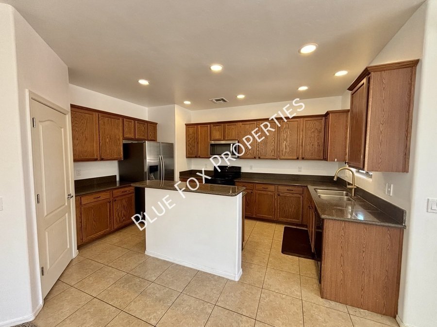 3534 W Goshen Dr property image