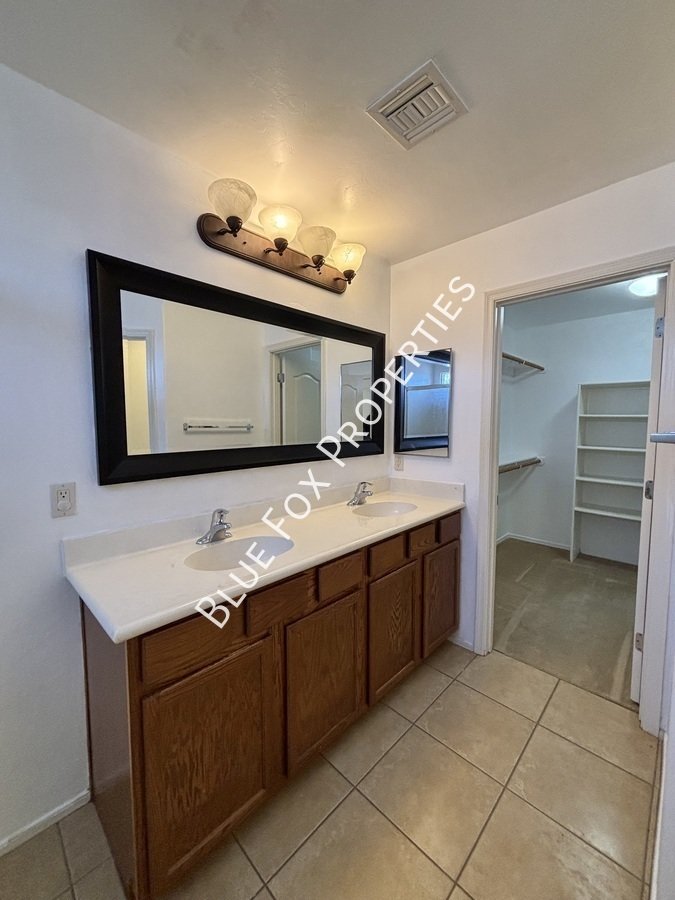 3534 W Goshen Dr property image
