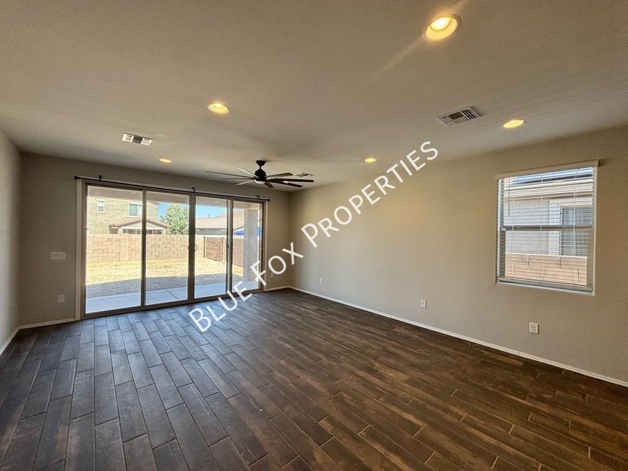 12013 E Ryscott Cir property image