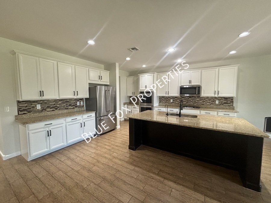 11718 N Key Lime Pl property image