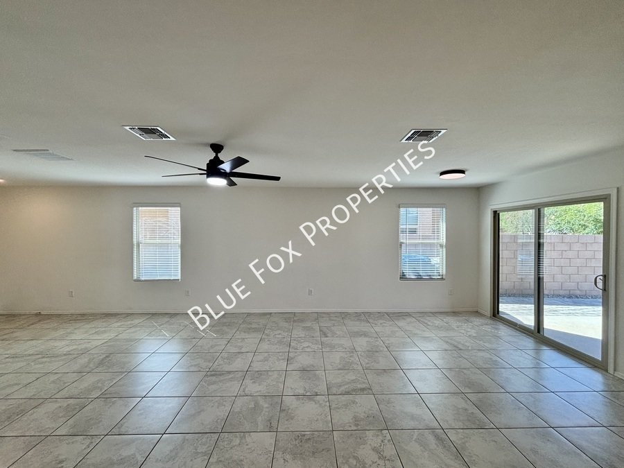 8823 E Stone Meadow Circle property image