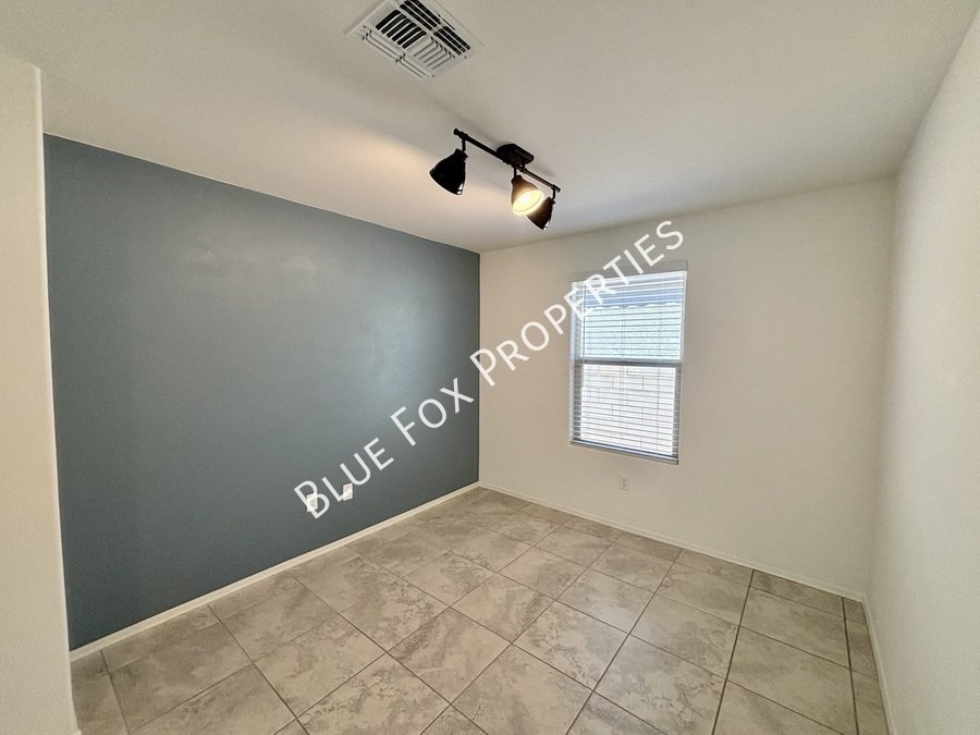 8823 E Stone Meadow Circle property image