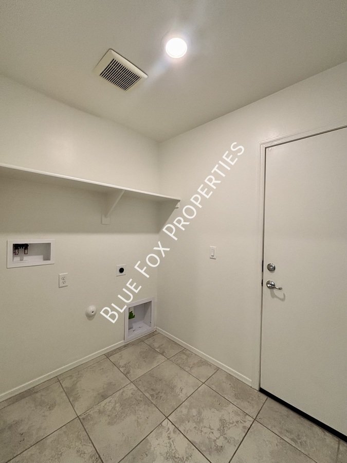 8823 E Stone Meadow Circle property image
