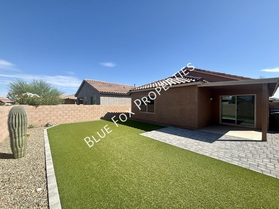 8823 E Stone Meadow Circle property image