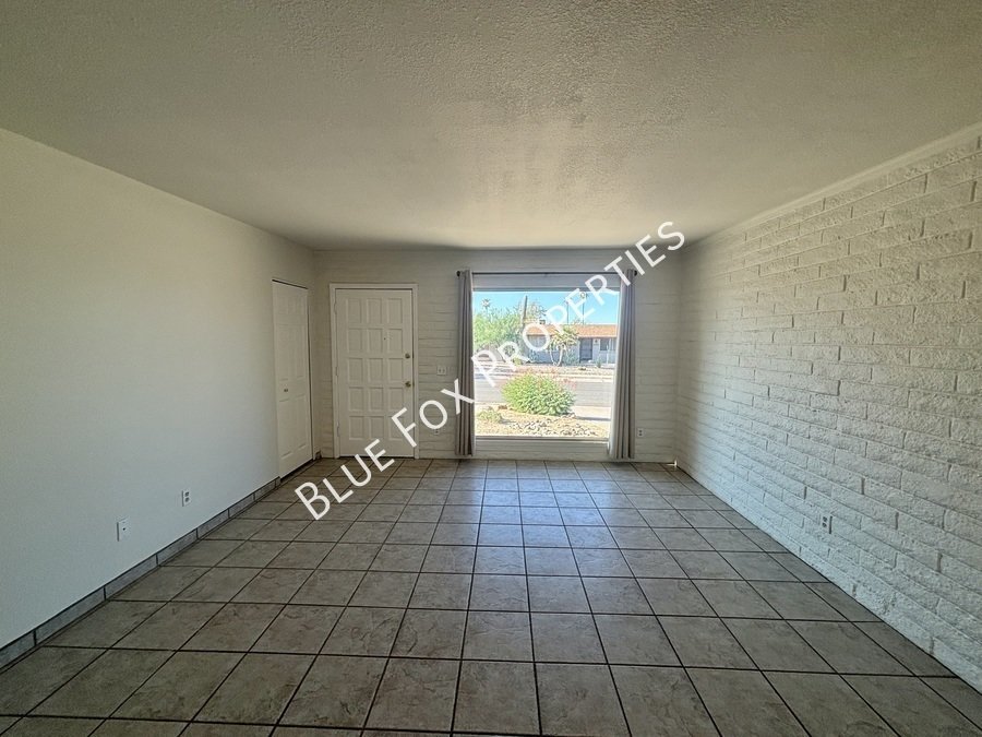 2780 West Vía Del Santo property image