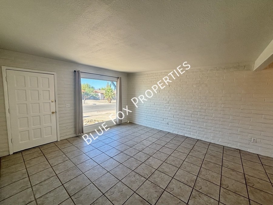 2780 West Vía Del Santo property image