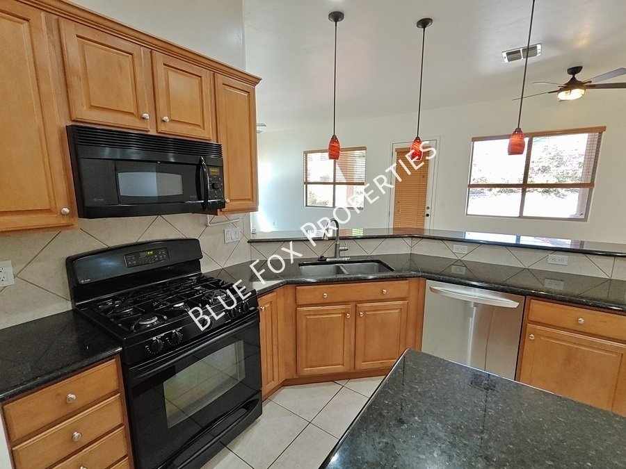 7063 W Autumn Dew Ct property image