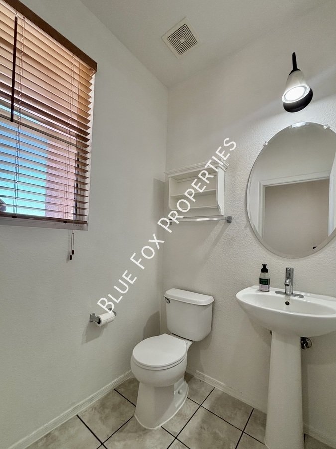 7996 E Senate Street property image